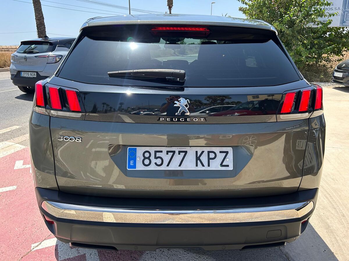 PEUGEOT 3008 ALLURE 1.2 E-THP AUTO SPANISH LHD IN SPAIN 95000 MILES SUPERB 2018